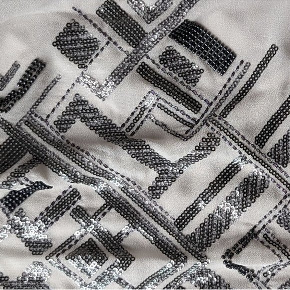 Express cream top with sequin decorations - Picture 4 of 9